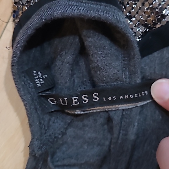 Guess women's small sleeveless shirt - Picture 2 of 6